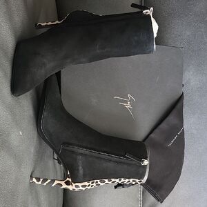 Giuseppe Zanotti Black Fabric Accent